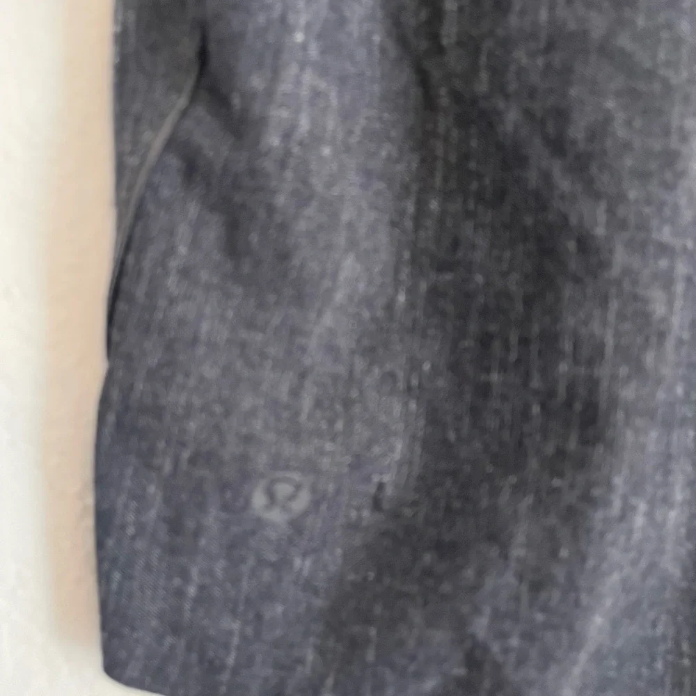Lululemon Men's Gray Shorts size Medium - Picture 5 of 7